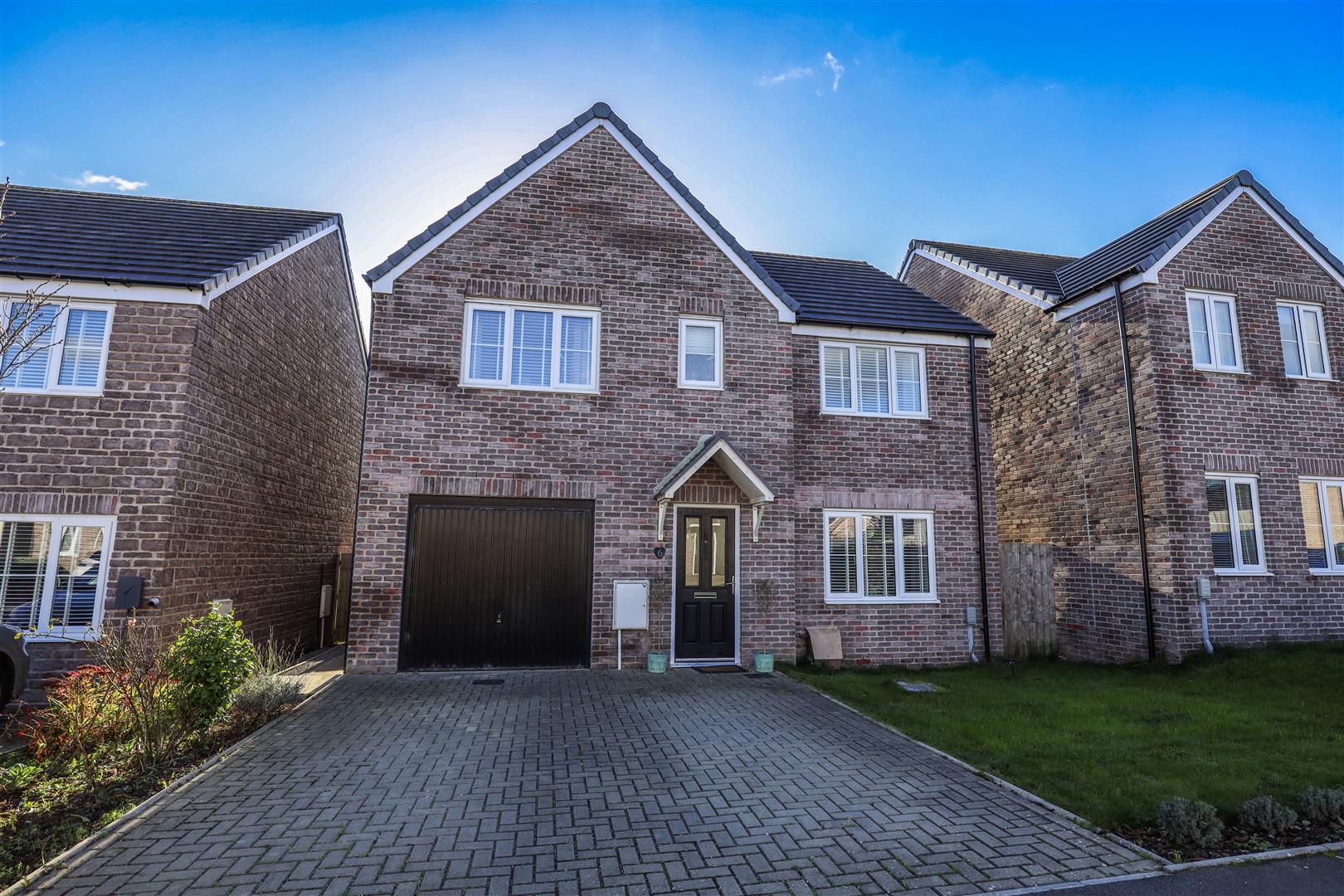 6 Plasnewydd Walk, Llantwit Major, Vale of Glamorgan, CF61 2YW